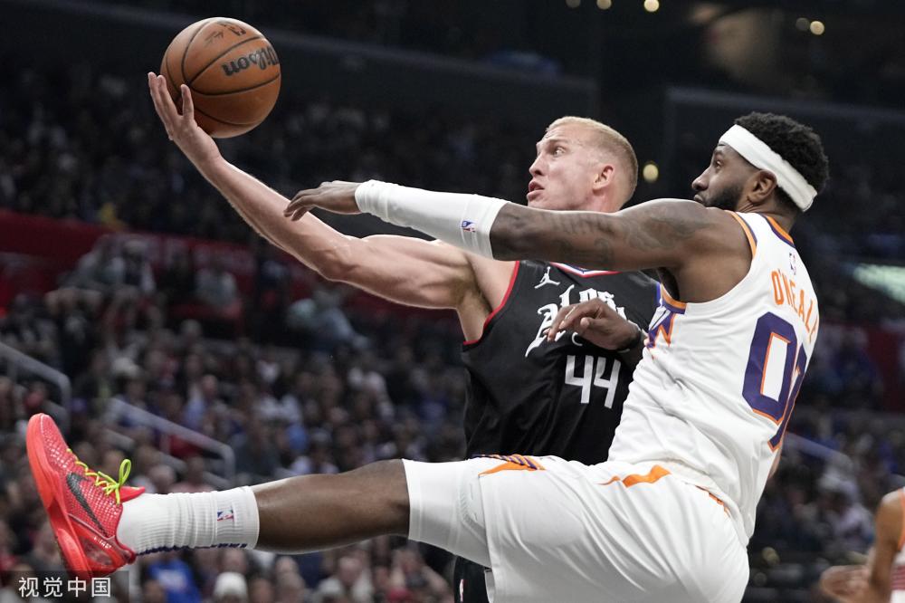 尔的带领下 尔的带领下